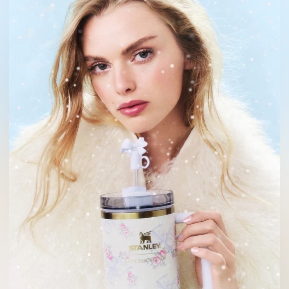 NWB~ THE STANLEY X LOVESHACKFANCY HOLIDAY QUENCHER | 40 OZ ROSA BEAUX BLUE - Picture 2 of 7